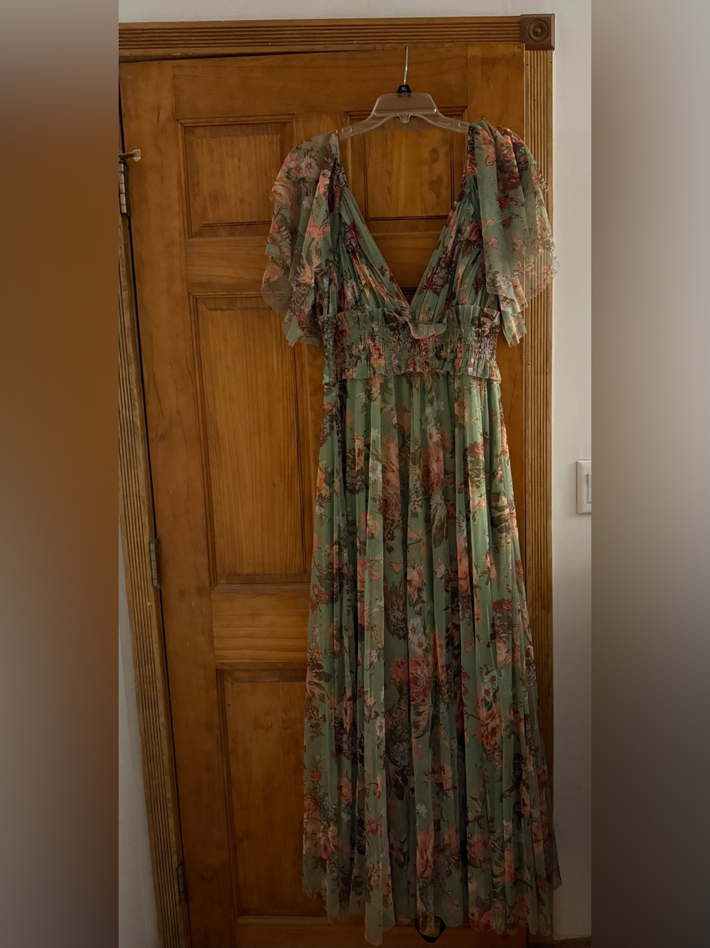 Lace and Beads, Lace & Beads Shelby Maxi Dress in Light green floral, size 16